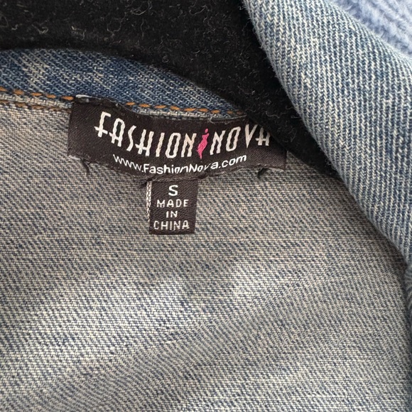 Fashion Nova Light Blue Denim Jacket - Picture 3 of 3